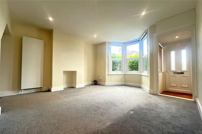 78, Badshot Lea Road, Farnham photo 3