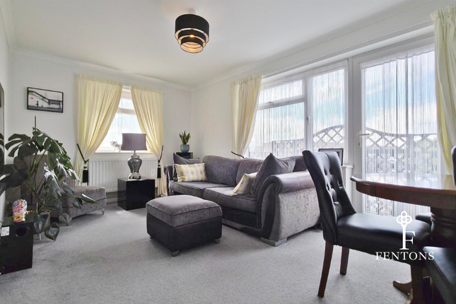 110B, Connaught Avenue, Frinton-on-Sea photo 3