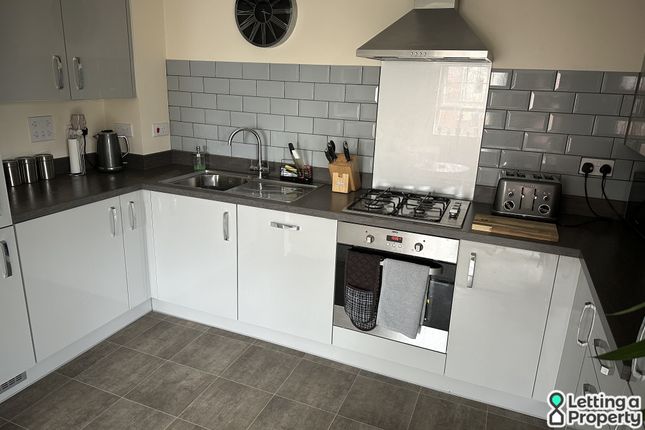 Flat 5, 66, Cicero Crescent, Milton Keynes photo 4