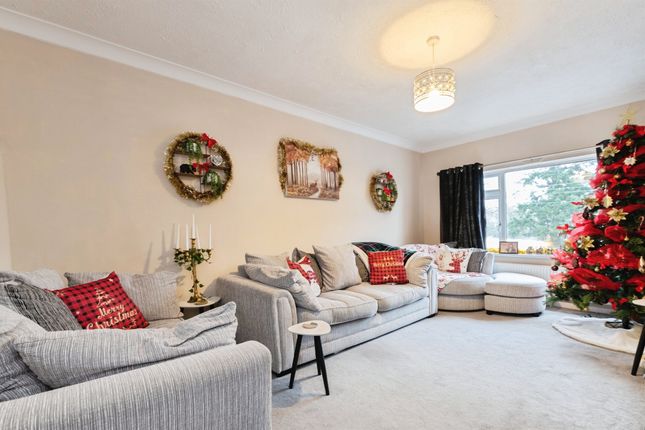 150a, Pinehurst Road, Ferndown photo 2