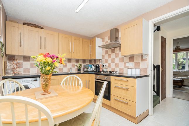 32, Calverleigh Crescent, Milton Keynes photo 4