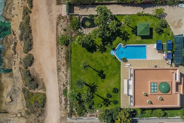 Thumbnail Villa for sale in Praia Da Luz, Lagos, Portugal