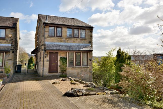 Thumbnail Detached house for sale in Chaddlewood Close, Horsforth, Leeds