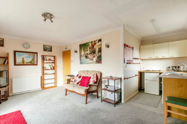 Flat for sale in Sunnyhill Court, Poole, Dorset