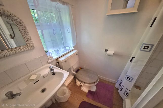 Headley Coach House, New Way, Godalming photo 2
