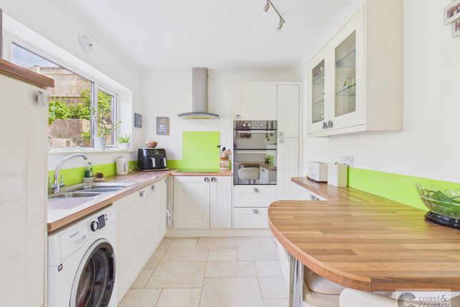 4 Manor Road, Newton Abbot photo 3