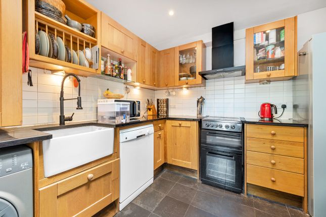 Thumbnail Flat for sale in Cleveland Avenue, Chiswick, London