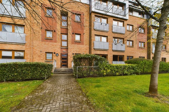 Thumbnail Flat to rent in Craighall Road, Glasgow