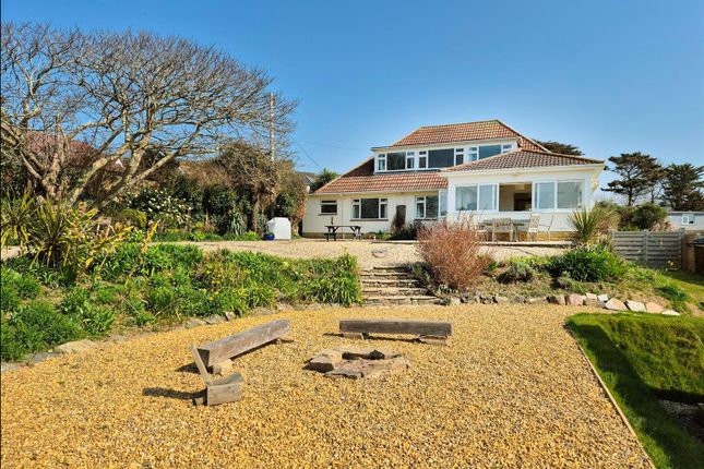 Tamarisk, 4 Broad Park Close, Braunton photo 3