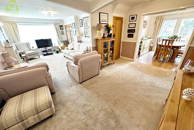 18, Captain Lees Road Greater Manchester, Westhoughton photo 4