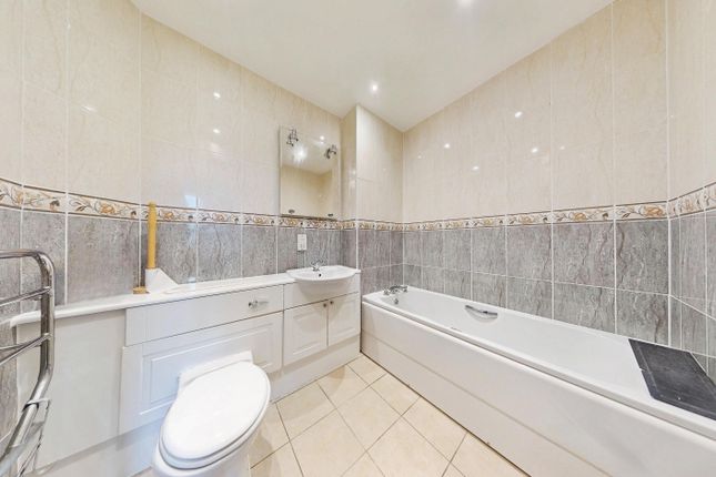 63 St Stephens Mansions, Mount Stuart Square, Cardiff photo 5