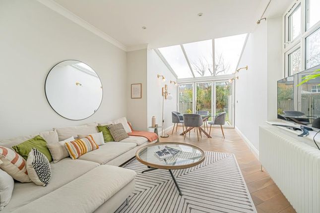 Thumbnail Flat for sale in Roehampton Lane, London