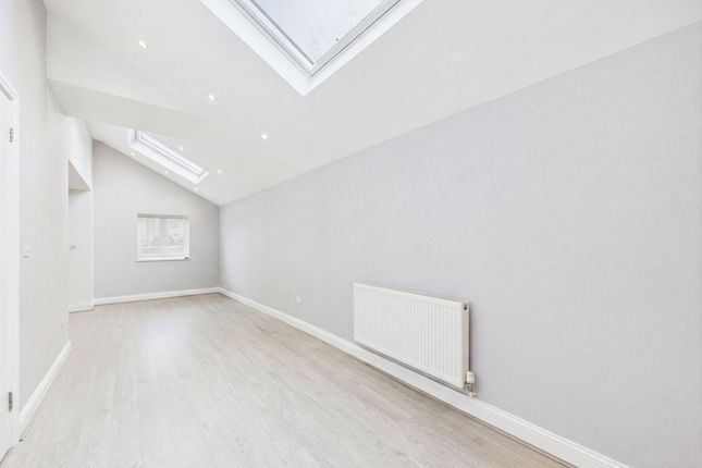10 Ash Close, Banstead photo 4