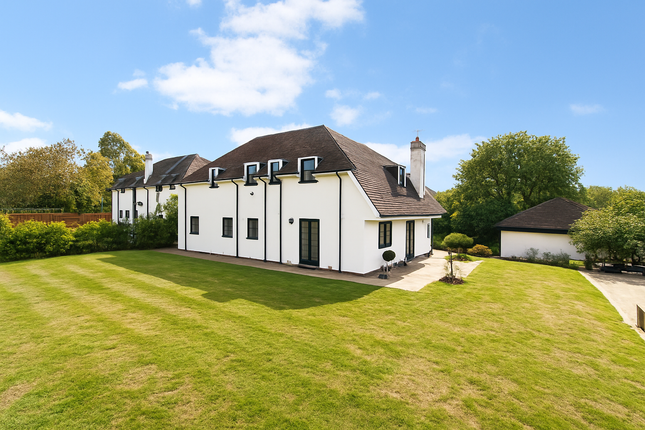 8C, Churchfields Avenue, Weybridge photo 4