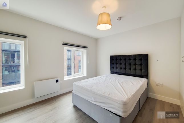 Thumbnail Flat to rent in Tooting High Street, London