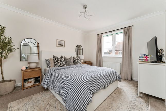 12, Guernsey Way, Ely photo 4
