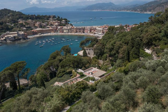 Villa for sale in Sestri Levante, Genova, Liguria, Italy