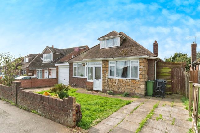 Thumbnail Bungalow for sale in Ashcroft Road, Luton
