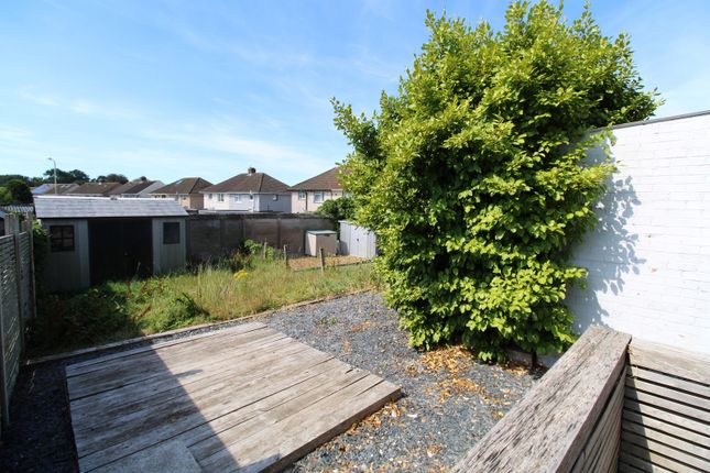 42, Ton Glas, Bridgend photo 5