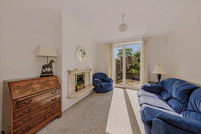 29 Fairbank Avenue, Stoke-On-Trent photo 4
