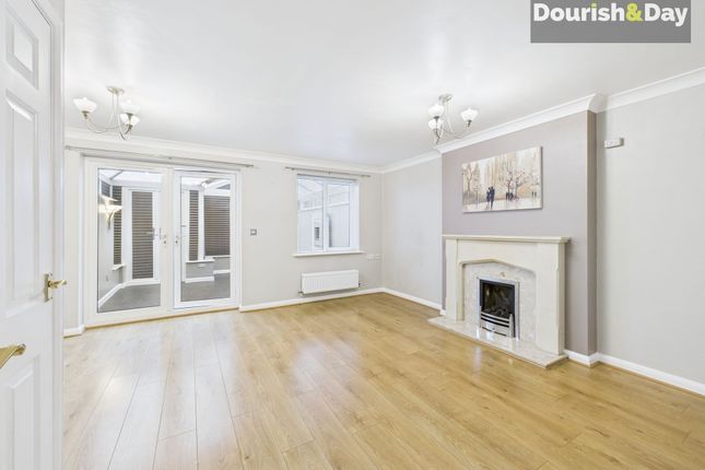 27 Hollyoak Way, Cannock photo 2