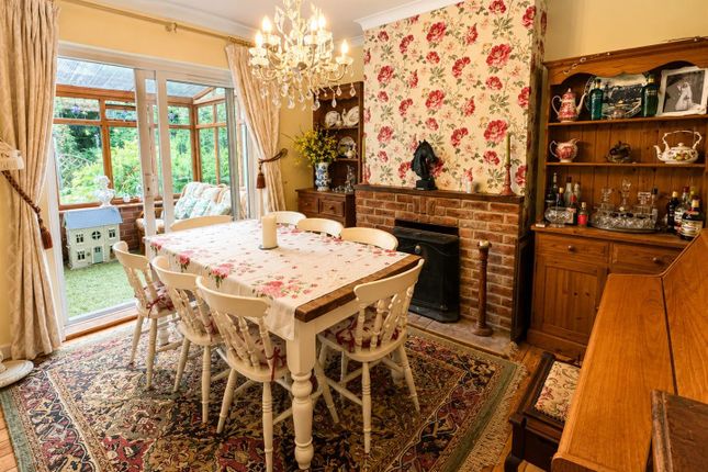 Rose Villa, St Cyrils Road, Stonehouse photo 4