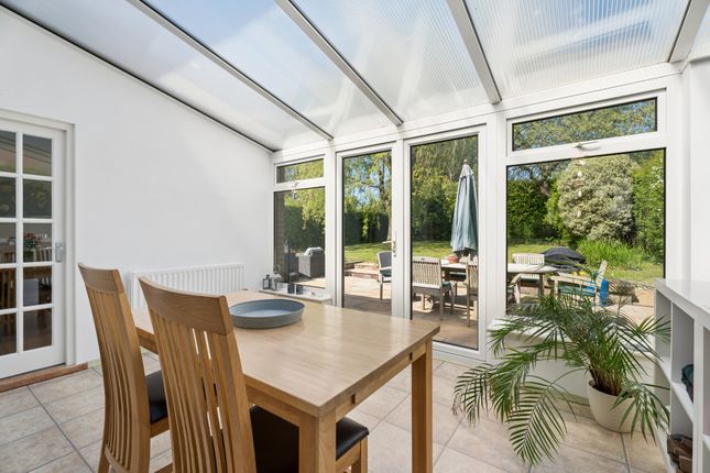 35 Stanley Hill Avenue, Amersham photo 4