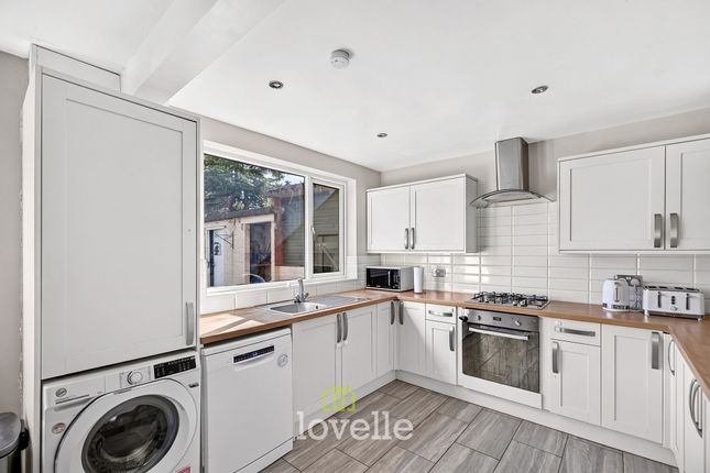 171 Edge Avenue, Grimsby photo 4