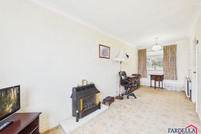 27 Wellfield Drive, Burnley photo 4