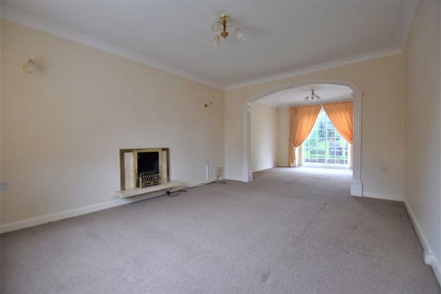 3, Box Tree Mews, Macclesfield photo 2