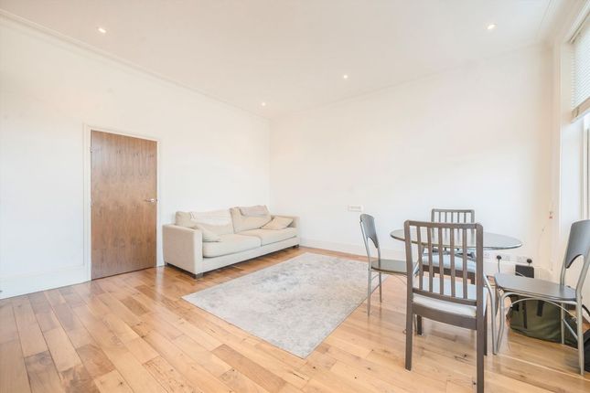 Flat 4, 49, Castletown Road, London photo 4