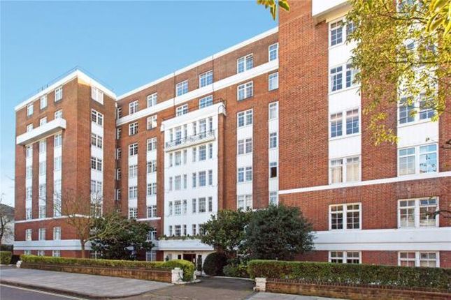Flat to rent in Langford Court, Abbey Road, St Johns Wood