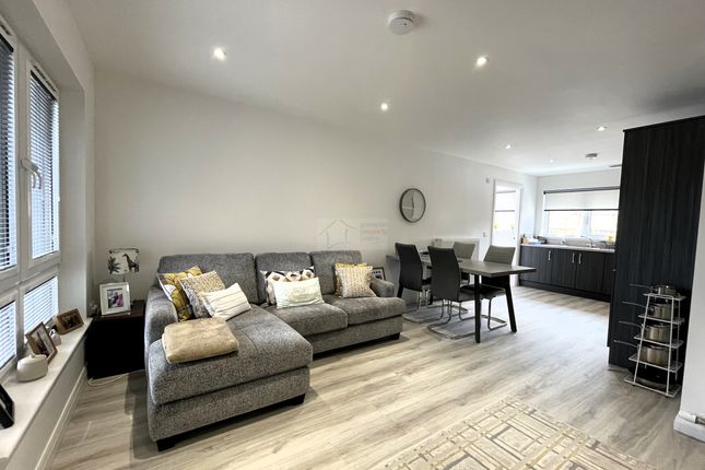 32 Webster Drive, Forres photo 3