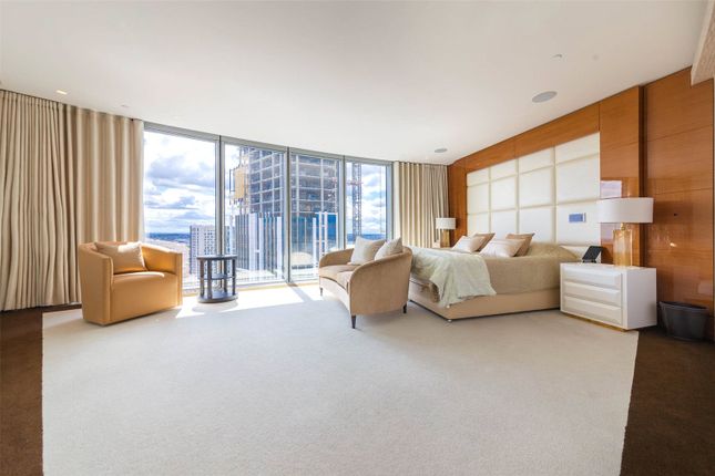 Flat to rent in The Tower, 1 St. George Wharf, London