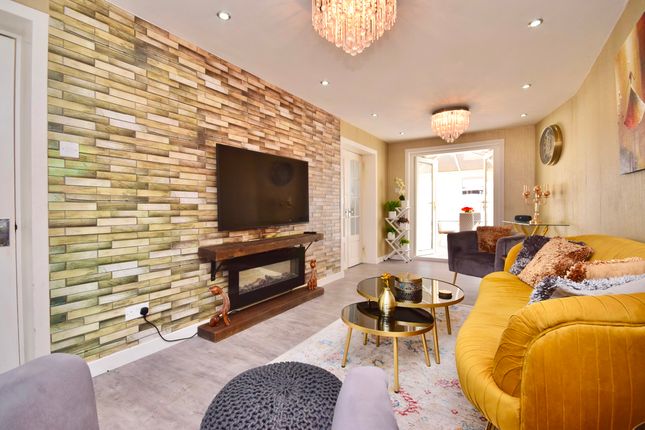37 Ardargie Drive, Glasgow photo 3