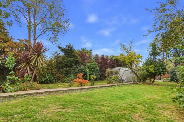 80, Old Shoreham Road, Lancing photo 2