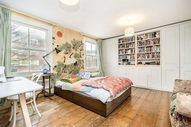 Property for sale in Shacklewell Lane, London