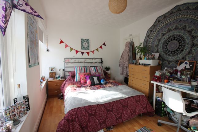 139, Woodville Road(*), Cardiff photo 3
