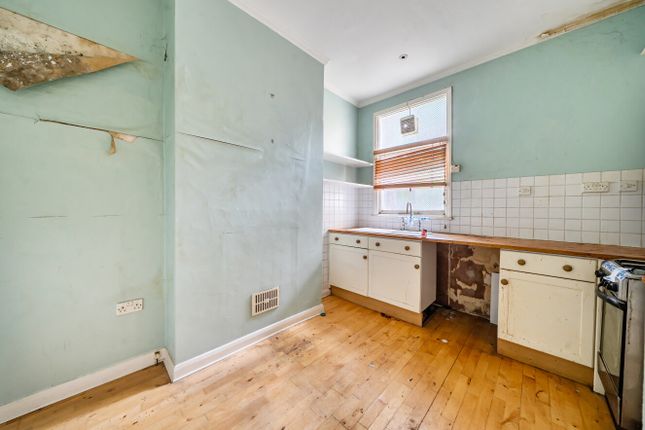 Ground Floor Flat, 33, Starfield Road, London photo 3