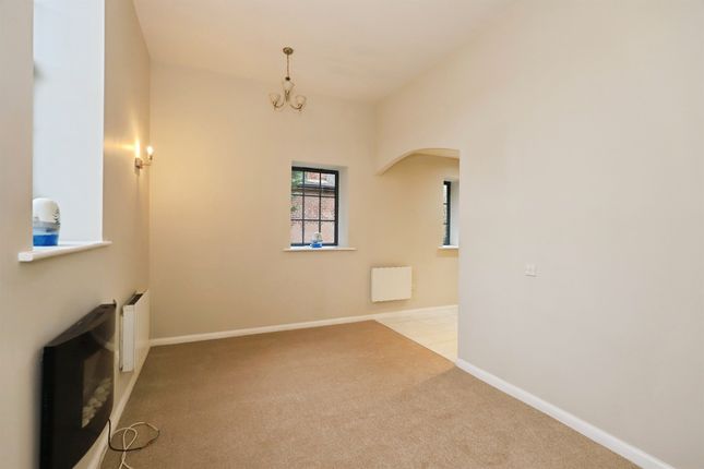 Flat 1, Castle Locks, Castle Road, Kidderminster photo 2