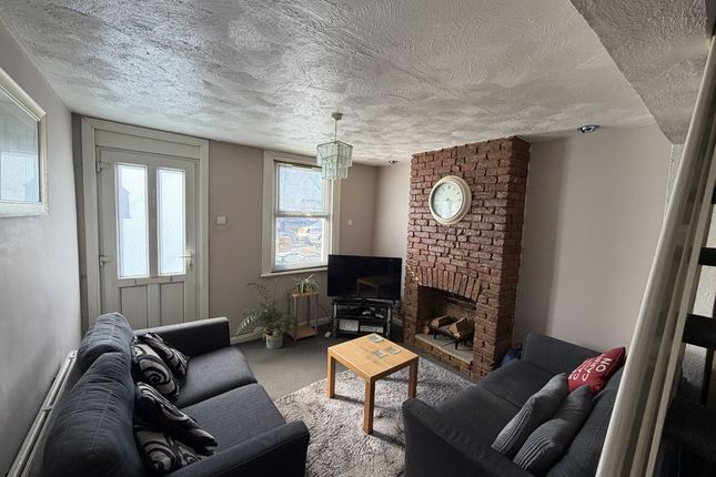 22, Milestone Road, Dartford photo 3