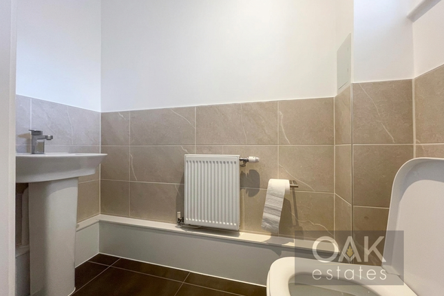 6 Mosaic Lane, Harlow photo 4