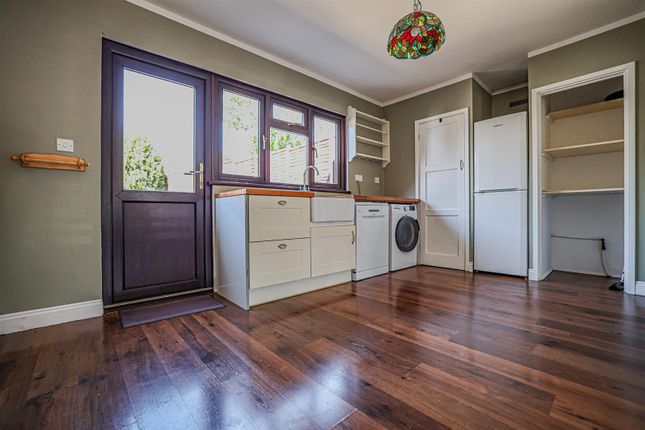 6, Hancroft Road, Hemel Hempstead photo 3