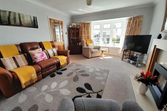 91, Hilltop, Llanelli photo 3