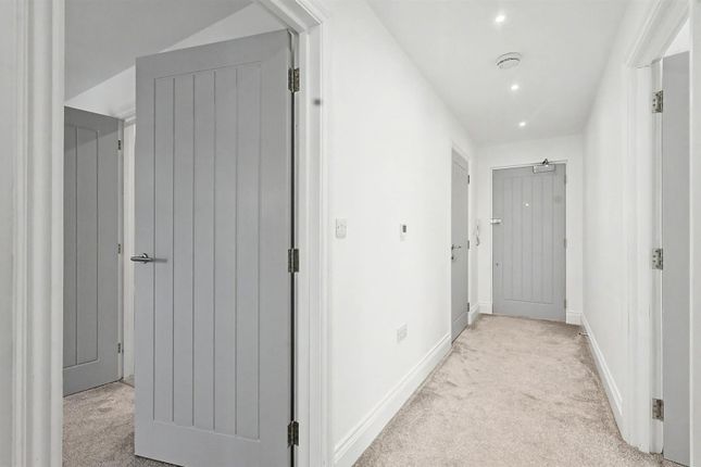 Flat 3, Halle Mews, Benfleet photo 3