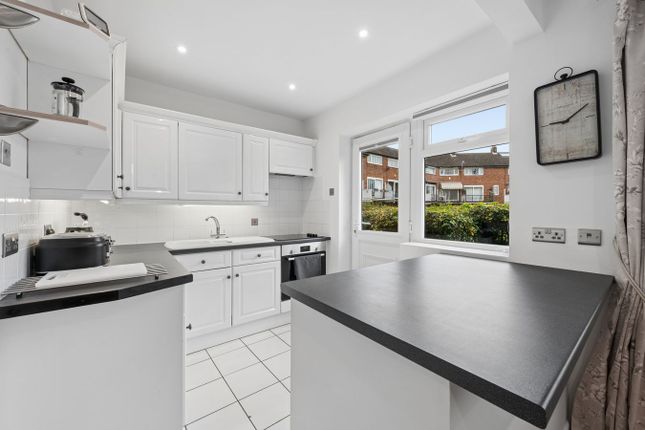 14 Draxford Court, Parkway, Wilmslow photo 2