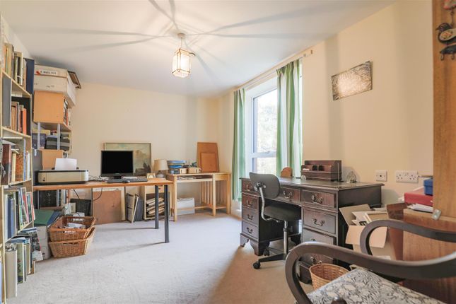34 Glenhills Court, Little Glen Road, Leicester photo 3