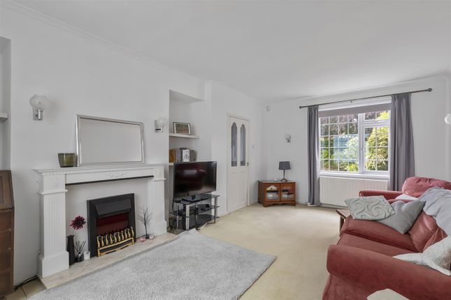 76, Hawksworth Lane, Guiseley photo 4