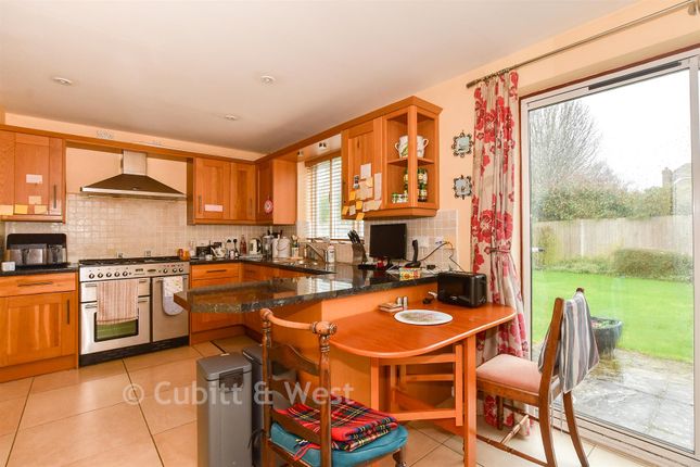 37, Priors Acre, Chichester photo 3