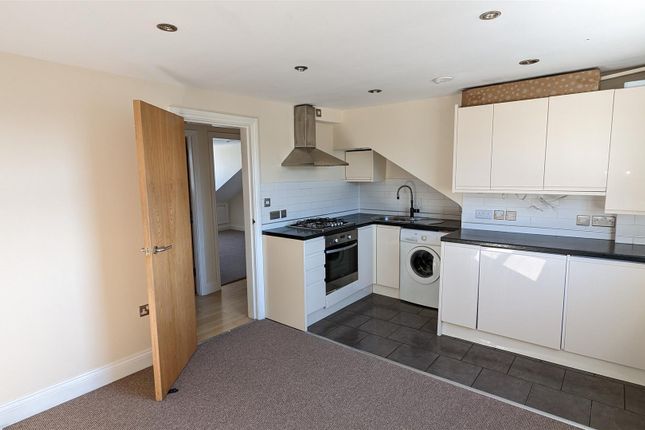 Flat to rent in Clarendon Road, Southsea